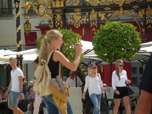  touristes sur la place Stan
